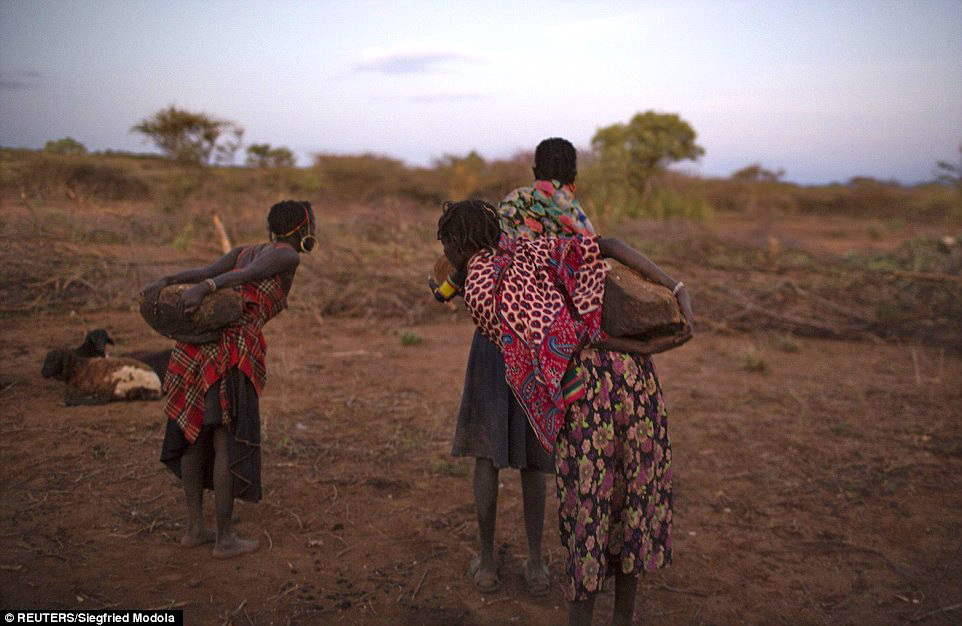 残忍!！探秘残酷的肯尼亚部落女孩割礼-风彦疯语-杜风彦