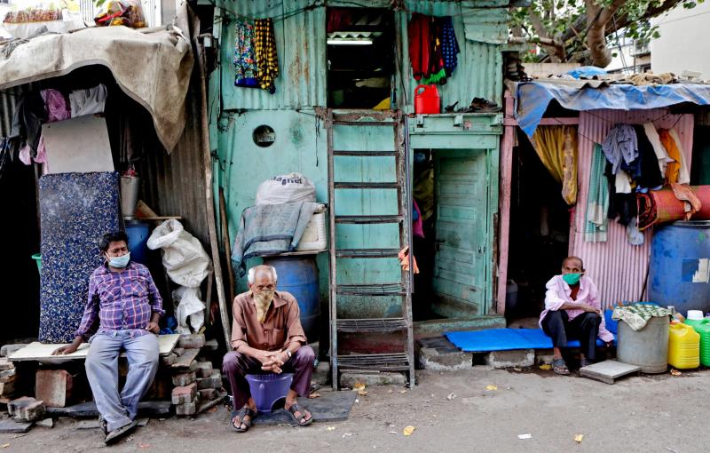 疫情之下，印度部分工人一夜之间变难民，贫民窟确诊病例仍在增加-风彦疯语-杜风彦