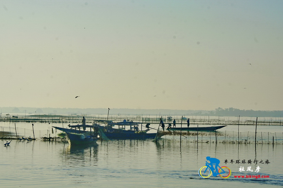 骑在印度-Chilika lake渔民的生活-风彦疯语-杜风彦