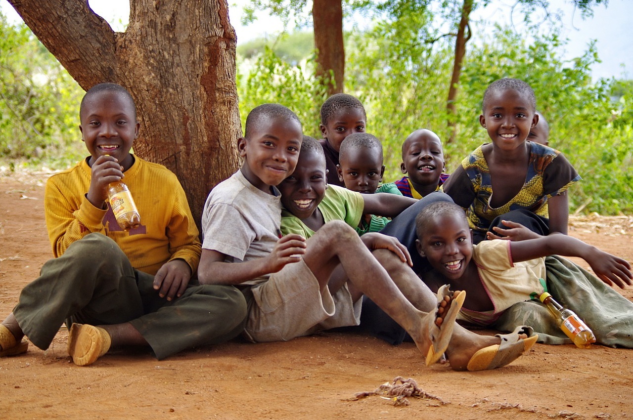 骑在非洲-路上随拍的一些非洲儿童-风彦疯语-杜风彦