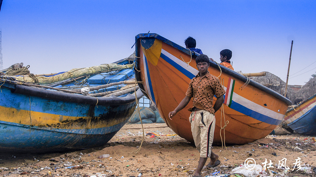 旅途-印度Puri海岸的小渔村-风彦疯语-杜风彦